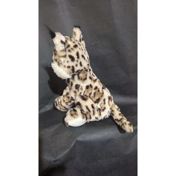 Walmart  Bobcat realistic plush Stuffed Animal Toy - Picture 3 of 7